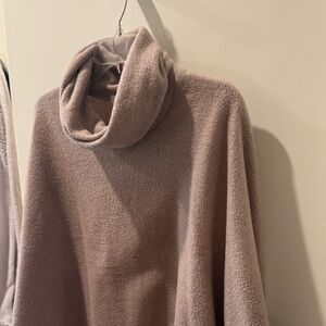 Cozy Women's Sweater in Soft beige